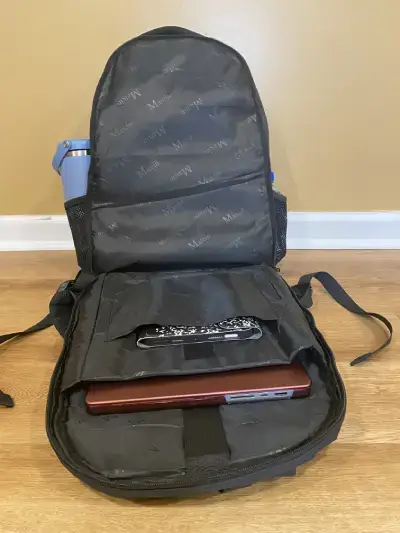 laptop compartment